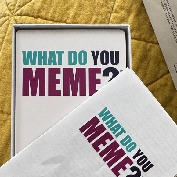 Party Game - White - Picture 2 of 2